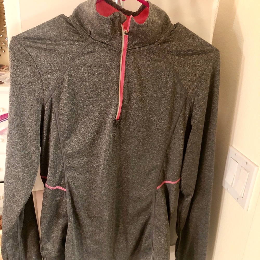 Long sleeve activewear zip up